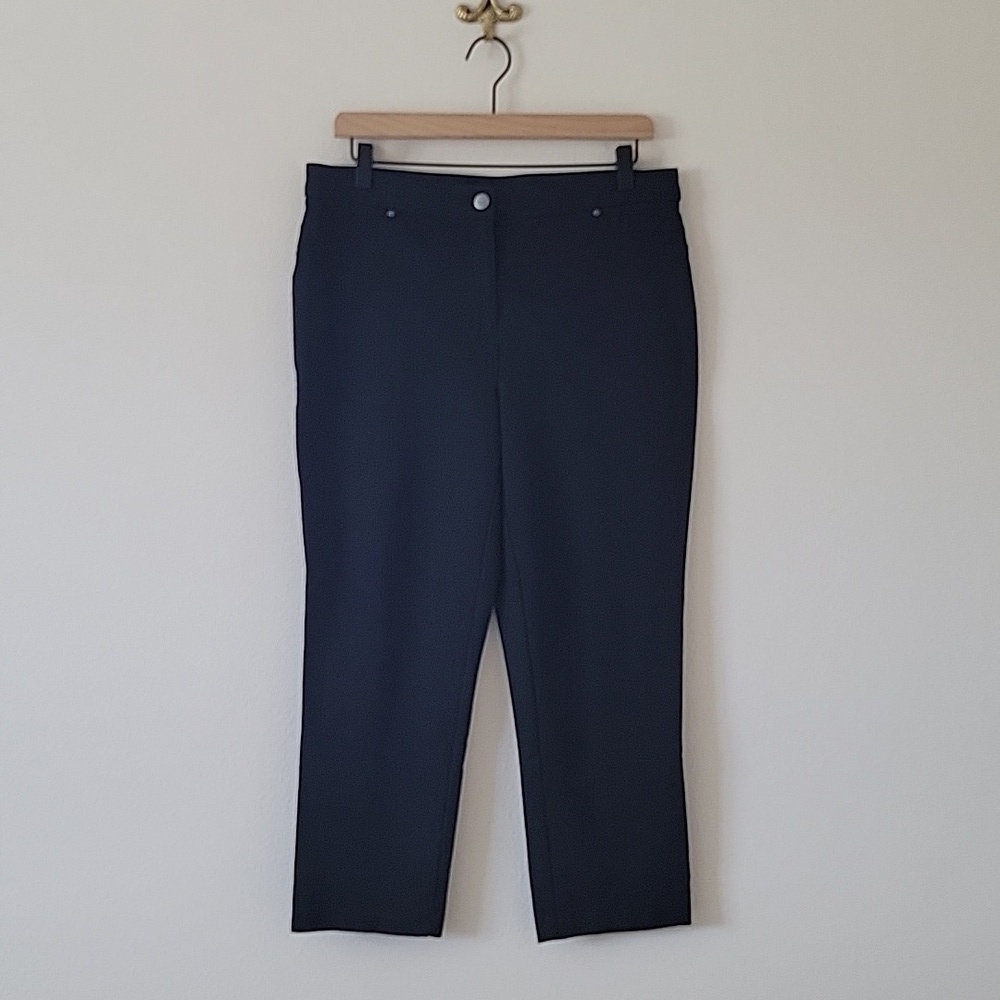 Chico's Black 5 Pocket Ponte Pants Size Medium/10 Short